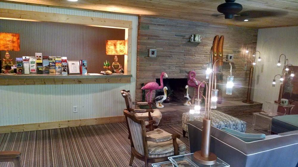 The Saugatuck Retro Resort Bagian luar foto