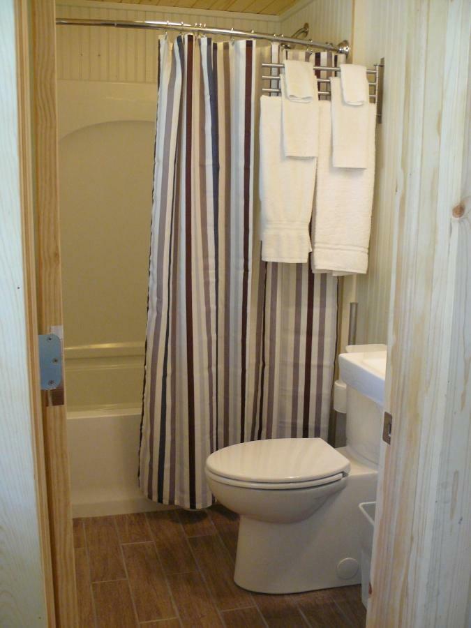The Saugatuck Retro Resort Bagian luar foto